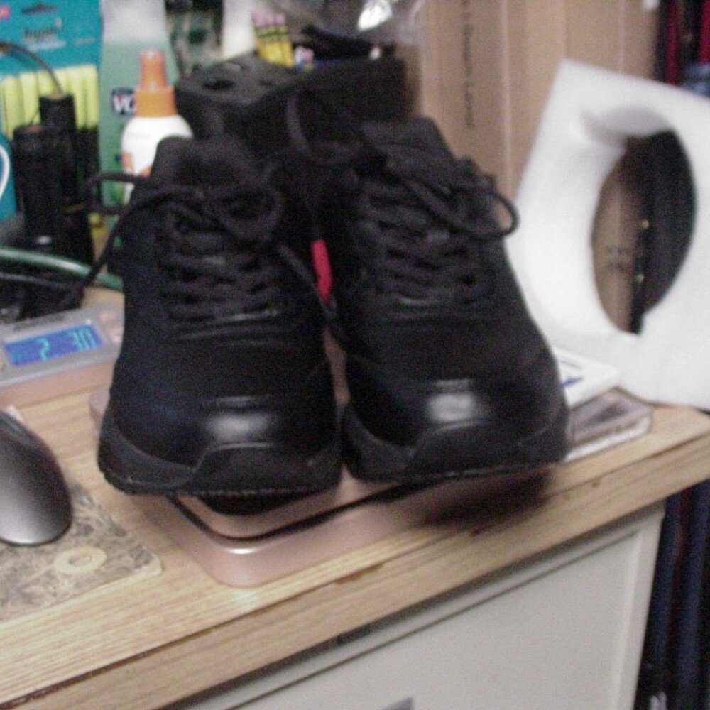 TREDSAFE  O2 AIR size 10 work shoes